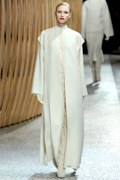 Look 1
